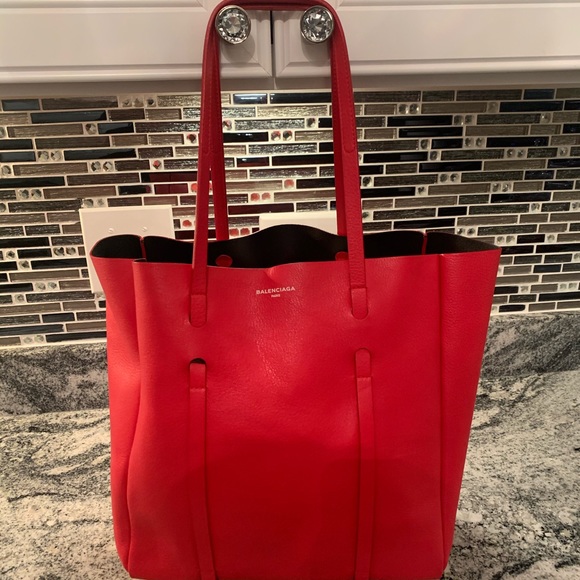 ***AUTHENTIC*** Balenciaga Tote Bag - Picture 1 of 5